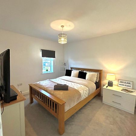 Luxury Countryside Stay - Waters Upton, テルフォード エクステリア 写真